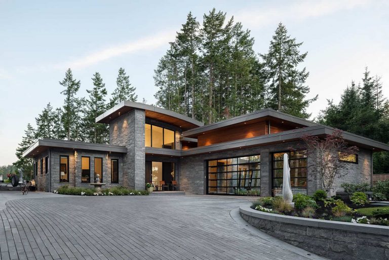 Tour this astounding rustic modern retreat on Vancouver Island
